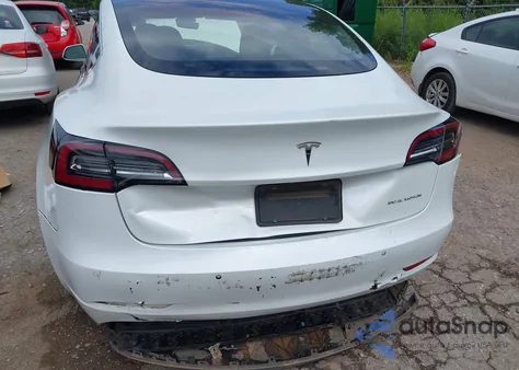 2018 Tesla Model 3 Long Range/Performance из США, поврежденный, VIN 5YJ3E1EB8JF178871